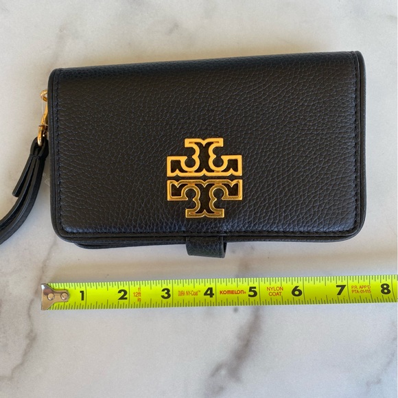 TORY BURCH Black & Gold Miller Logo Britten Phone Snap Wristlet Wallet - Picture 8 of 9